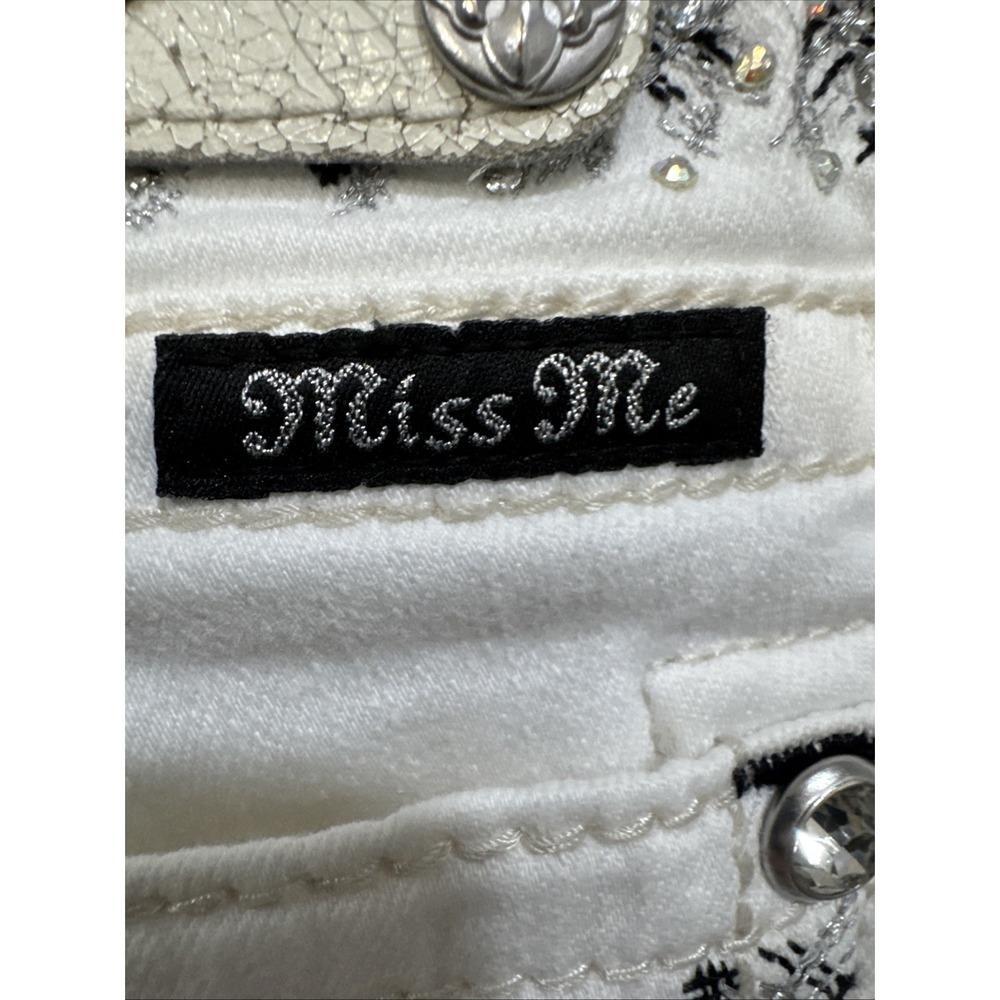 Miss Me ‎ JE8608SC white cropped embellished jeans size 26 - Picture 6 of 16